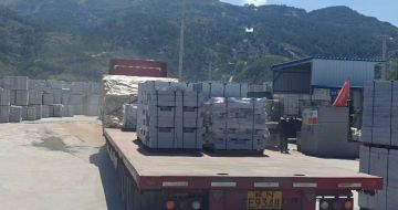 北海 芝麻白仿形路沿石，直形路沿石