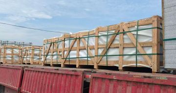 北海 芝麻白花岗岩地铺石出口专车-泰国游