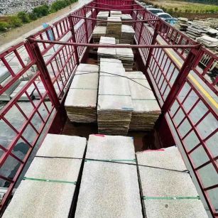 北海 黄金麻花岗岩荔枝面，光面毛板装车完成