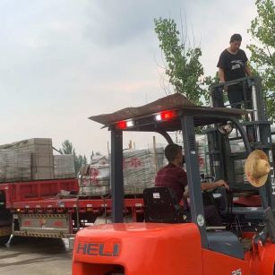 北海 黄金麻冰裂纹，地铺石装车