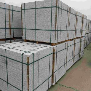 北海 白麻花岗岩石材荔枝面地铺石（300*600*50）