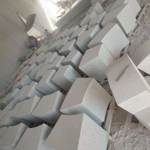 北海 白麻花岗岩异形坐凳