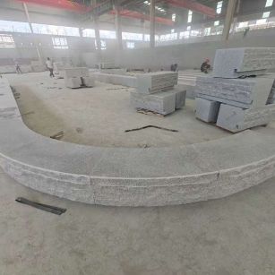 北海 芝麻白异形坐凳，自然面光面弧形加工