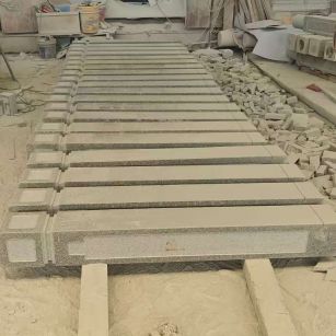 北海 芝麻白异形加工雕刻-栏杆大柱，方柱