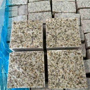 北海 黄金麻花岗岩自然面小方块，弹石，马蹄石等