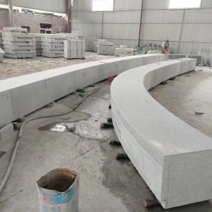 北海芝麻白花岗岩石板材 园林光面弧形坐凳