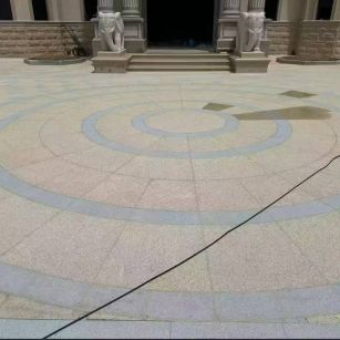 北海 黄金麻芝麻灰花岗岩石材地铺拼接效果