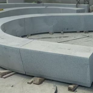 北海 芝麻白花岗岩光面弧形坐凳