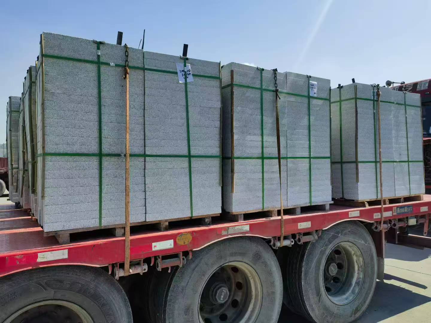 北海芝麻白花岗岩出货日常地铺石