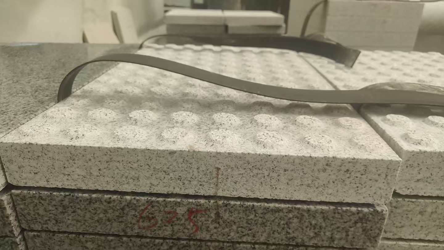 北海 芝麻白花岗岩6.0公分荔枝面五轴加工雕刻盲点