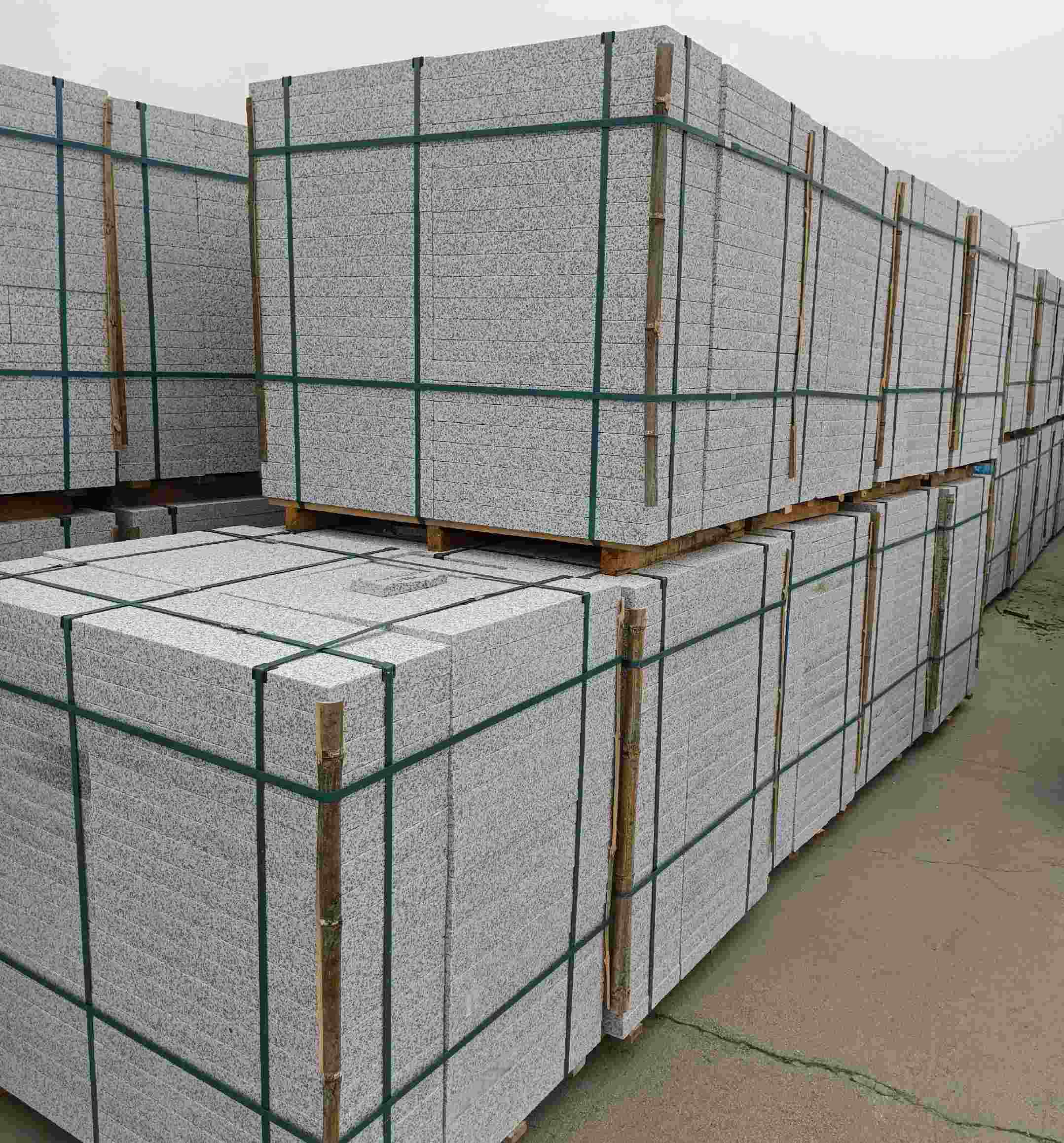 北海 白麻花岗岩石材荔枝面地铺石（300*600*50）