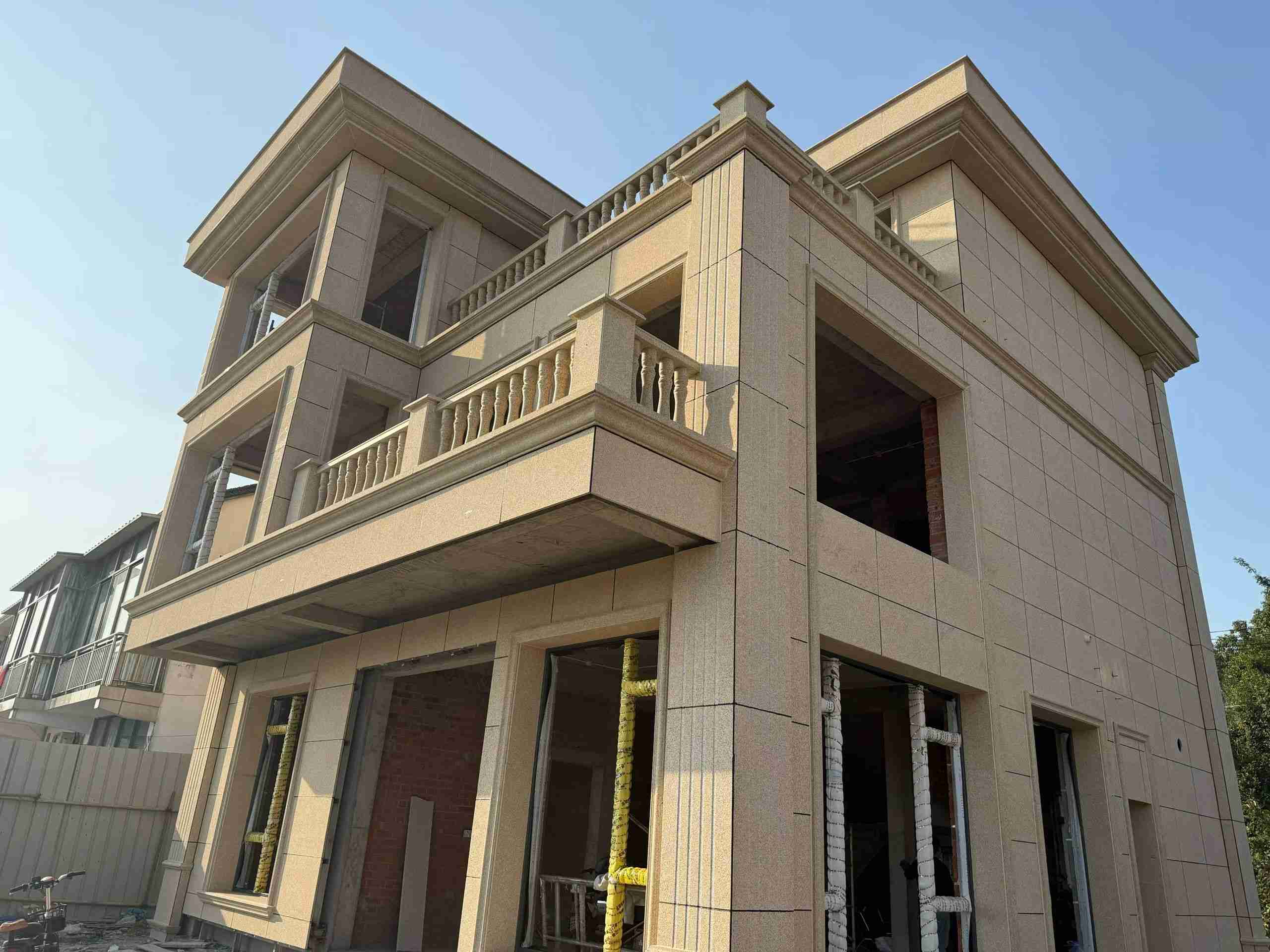 北海 黄金麻花岗岩石材荔枝面外墙干挂效果展示