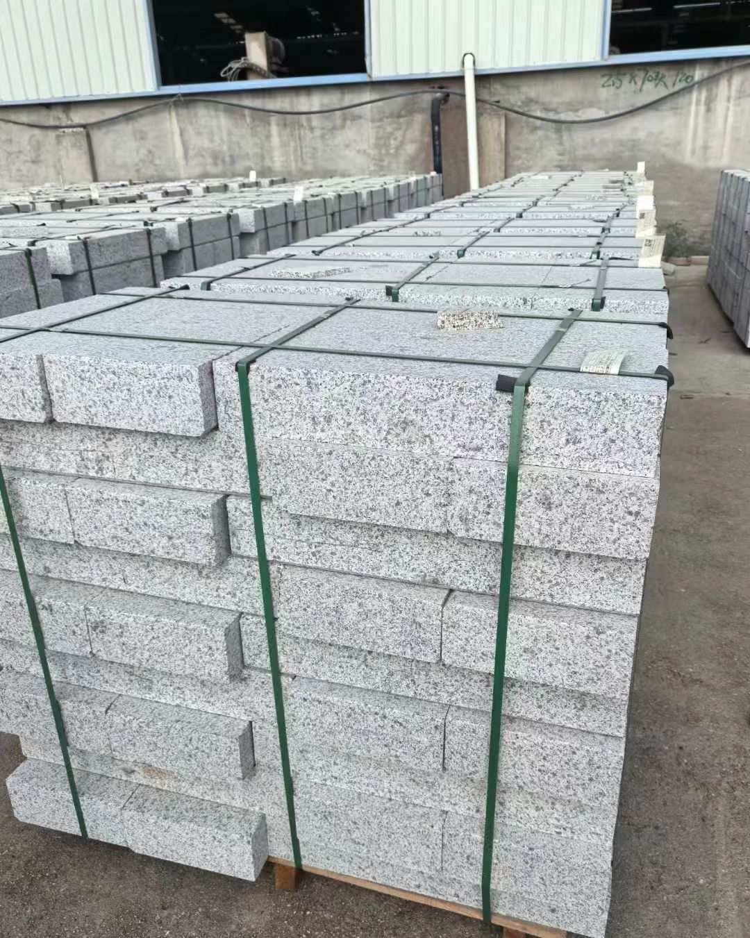 北海 白麻花岗岩路沿石，弧形路沿石，道牙石，马路牙子，界石，路缘石，平沿石，直岩石，平缘石等