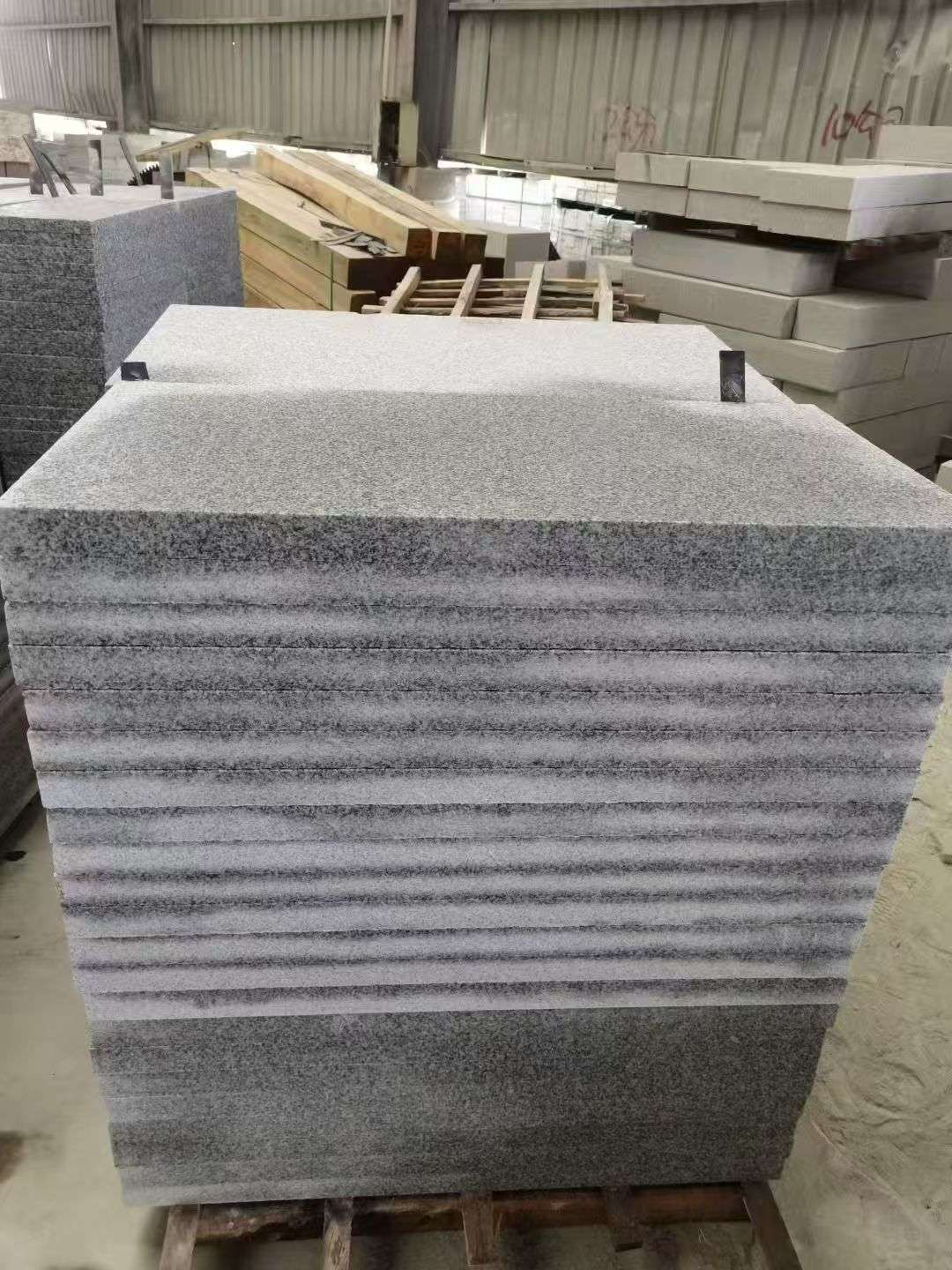 北海 芝麻白5公分火烧地铺成品，900*400，规格可定制