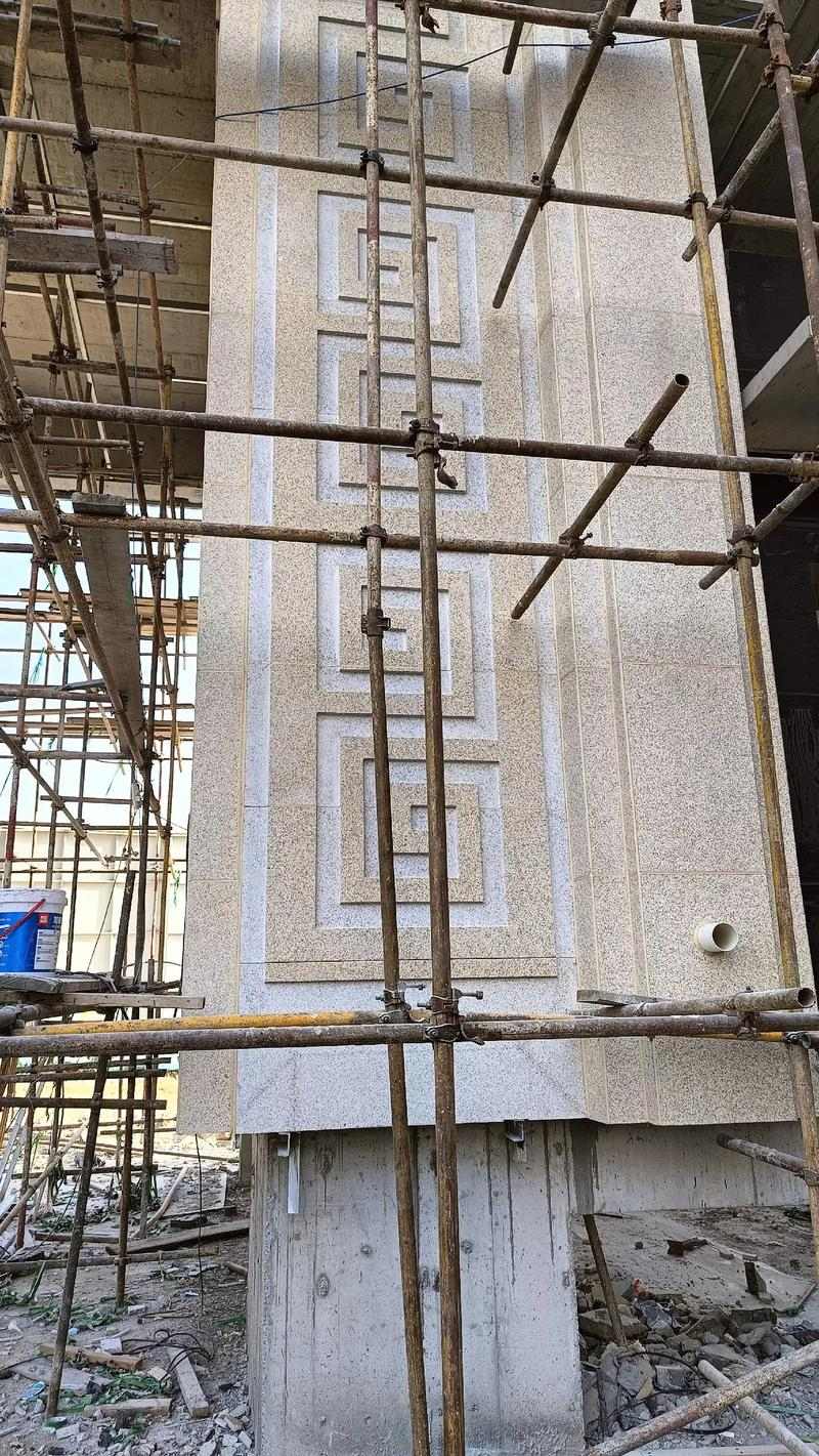 北海 黄金麻花岗岩别墅外墙干挂回纹造型效果