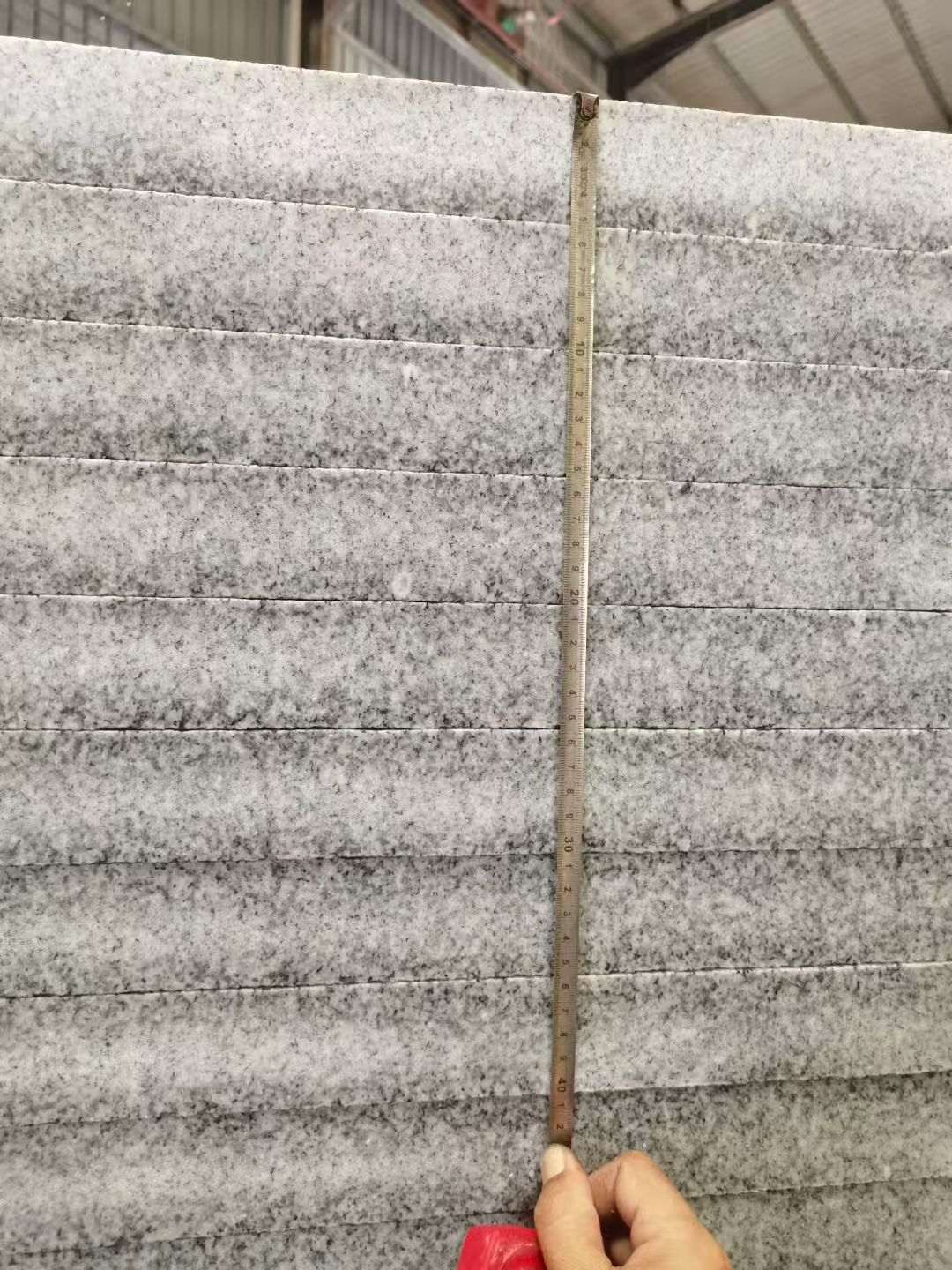 北海 芝麻白火烧成品厚薄均匀，B料价格接近A料质量