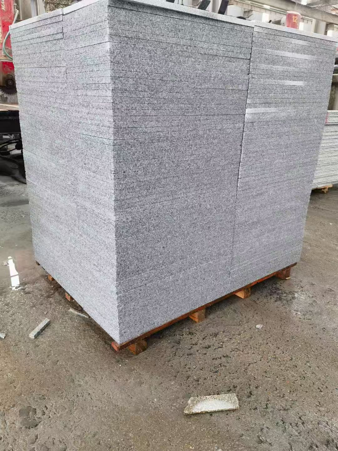 北海 芝麻白火烧面1.8厚300*600地铺石，尺寸标准，厚薄均匀