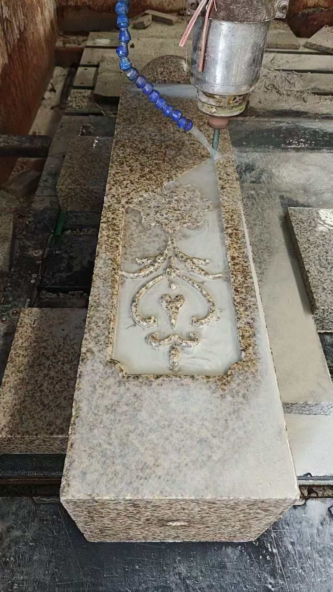 北海 黄金麻花岗岩异形加工雕刻栏杆大柱