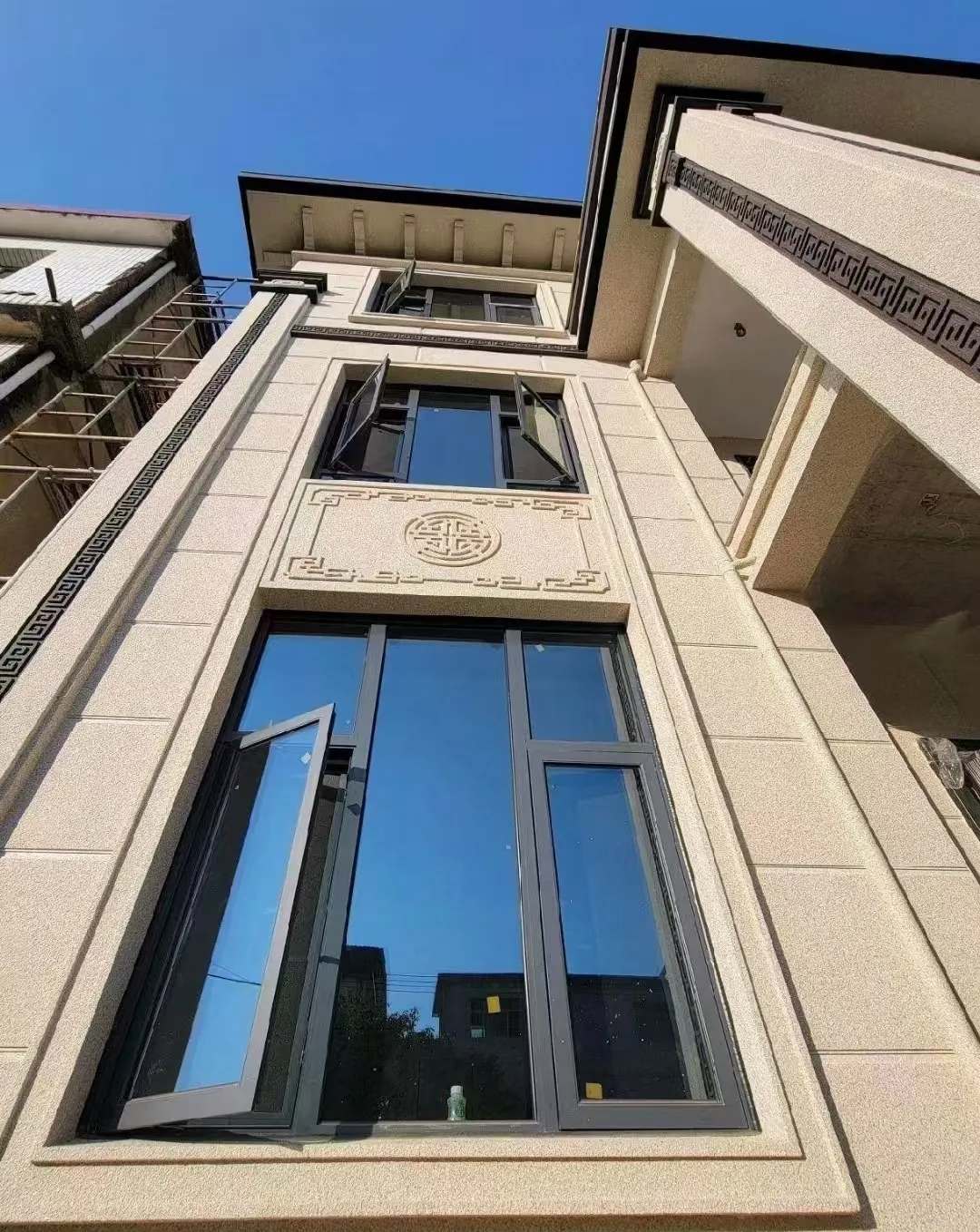 北海 黄金麻荔枝面别墅外墙干挂效果展示