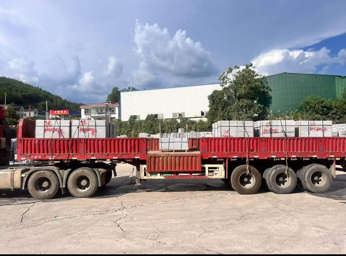 北海 芝麻灰花岗岩地铺石出货日常