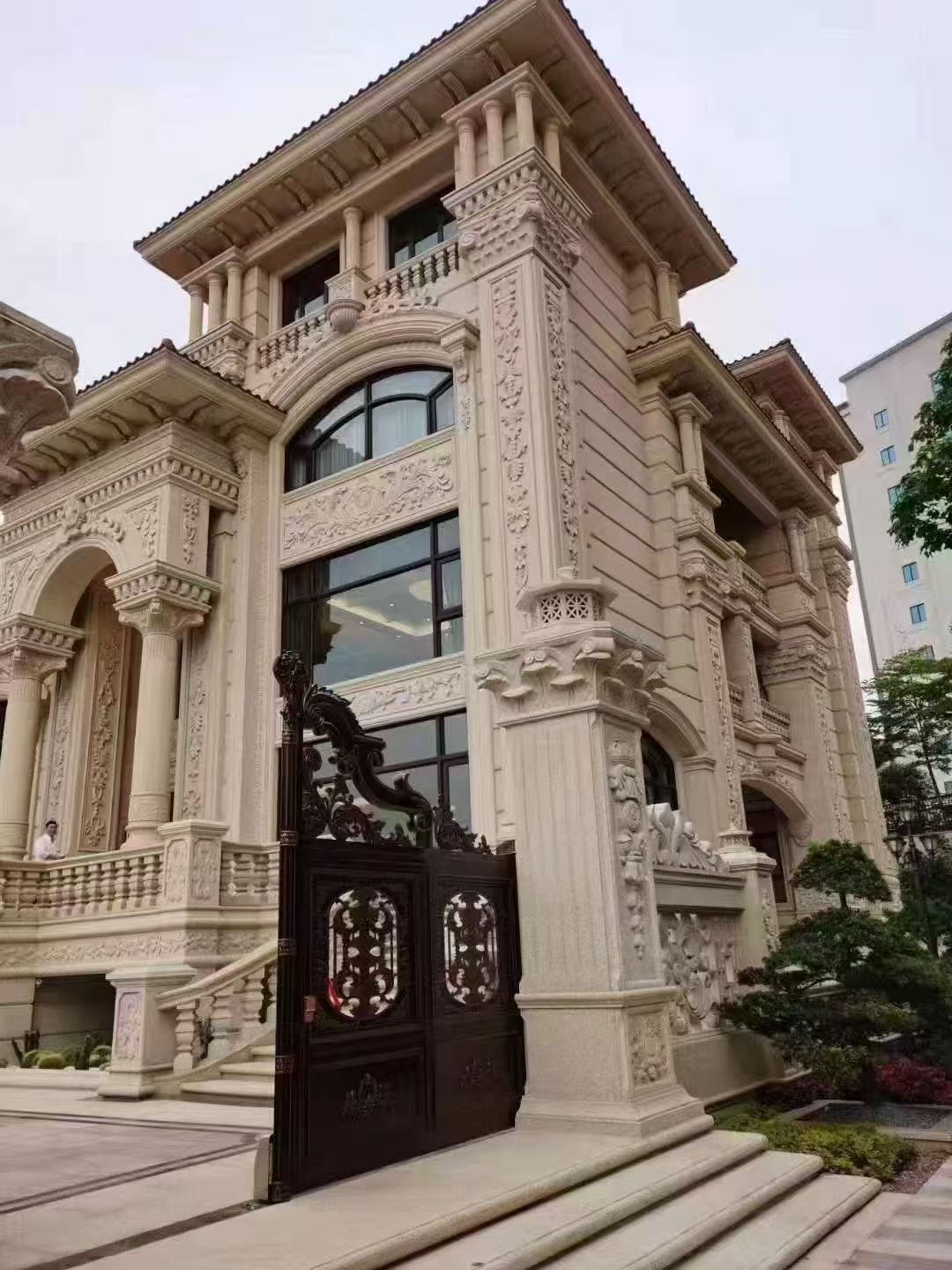 北海 黄金麻花岗岩别墅外墙干挂效果展示